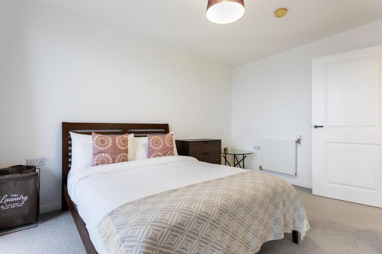 Modern 1 Bedroom Near Canary Wharf With Balcony Apartamento